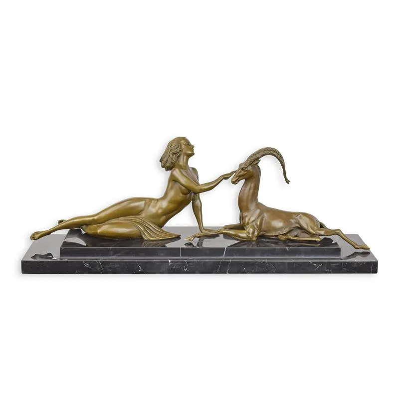 Bronzen beeld amazone met antilope op marmeren voet 48 cm - KF-64
