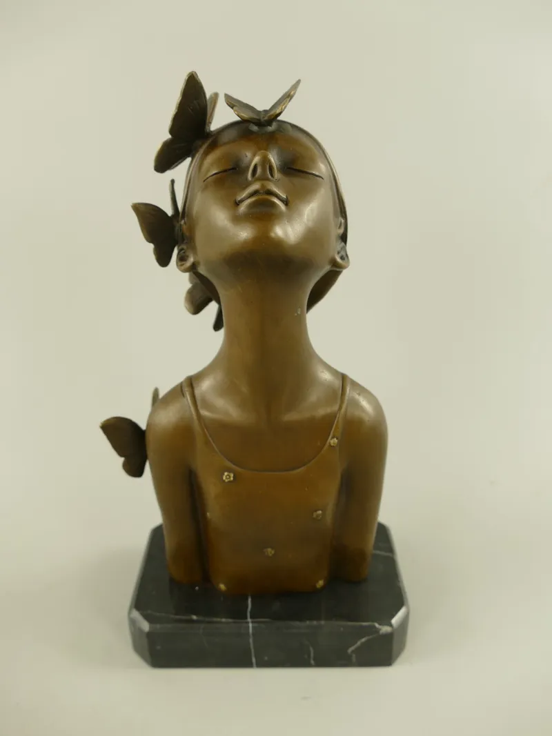 Bronzen buste meisje met vlinders op marmeren voet 28 cm - 122.527