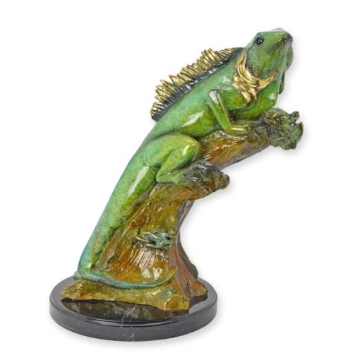 Bronzen sculptuur van een iguana op tak