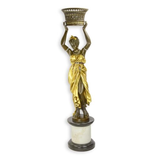 Figuratieve bronzen plantenbak in oosterse stijl