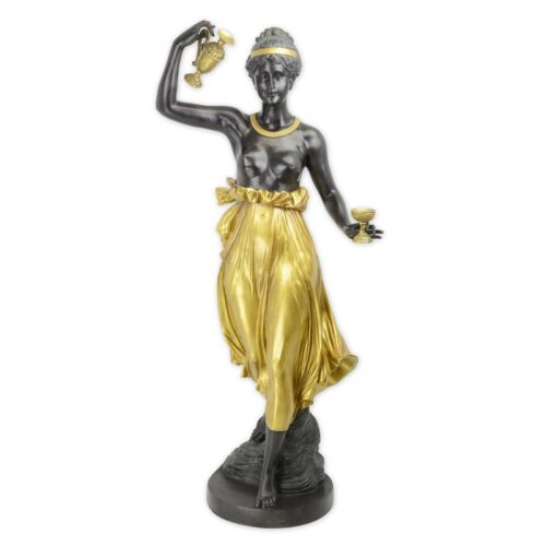 Bronzen beeld van vrouw met drinkglas in elegante pose