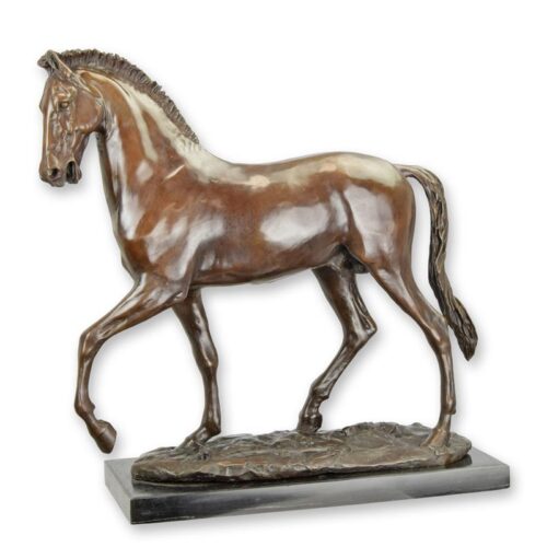 Bronzen beeld van een galopperend paard met elegantie